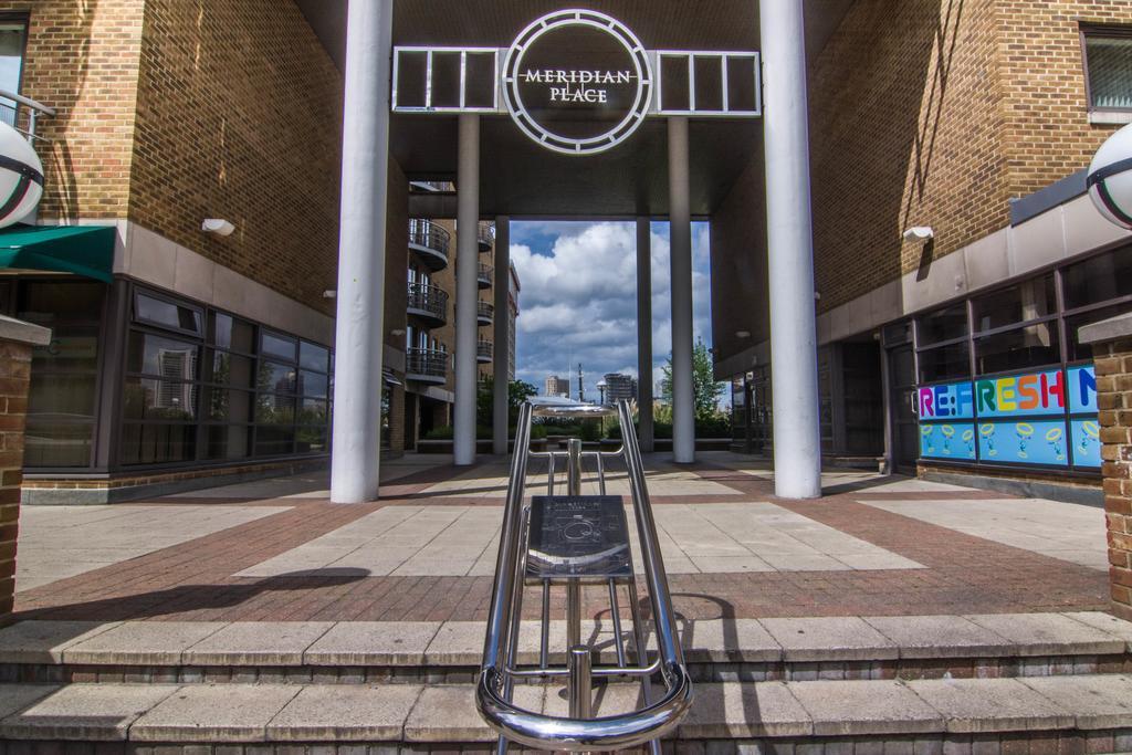 Apartment Wharf - Meridian Place 巴尔金 外观 照片